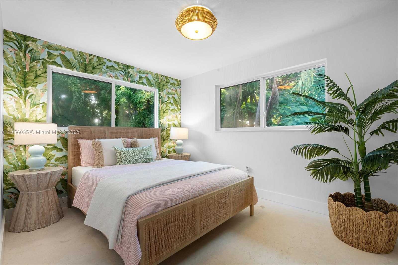 Small Image of 242 BOUGAINVILLEA ST #1, Tavernier Number 35