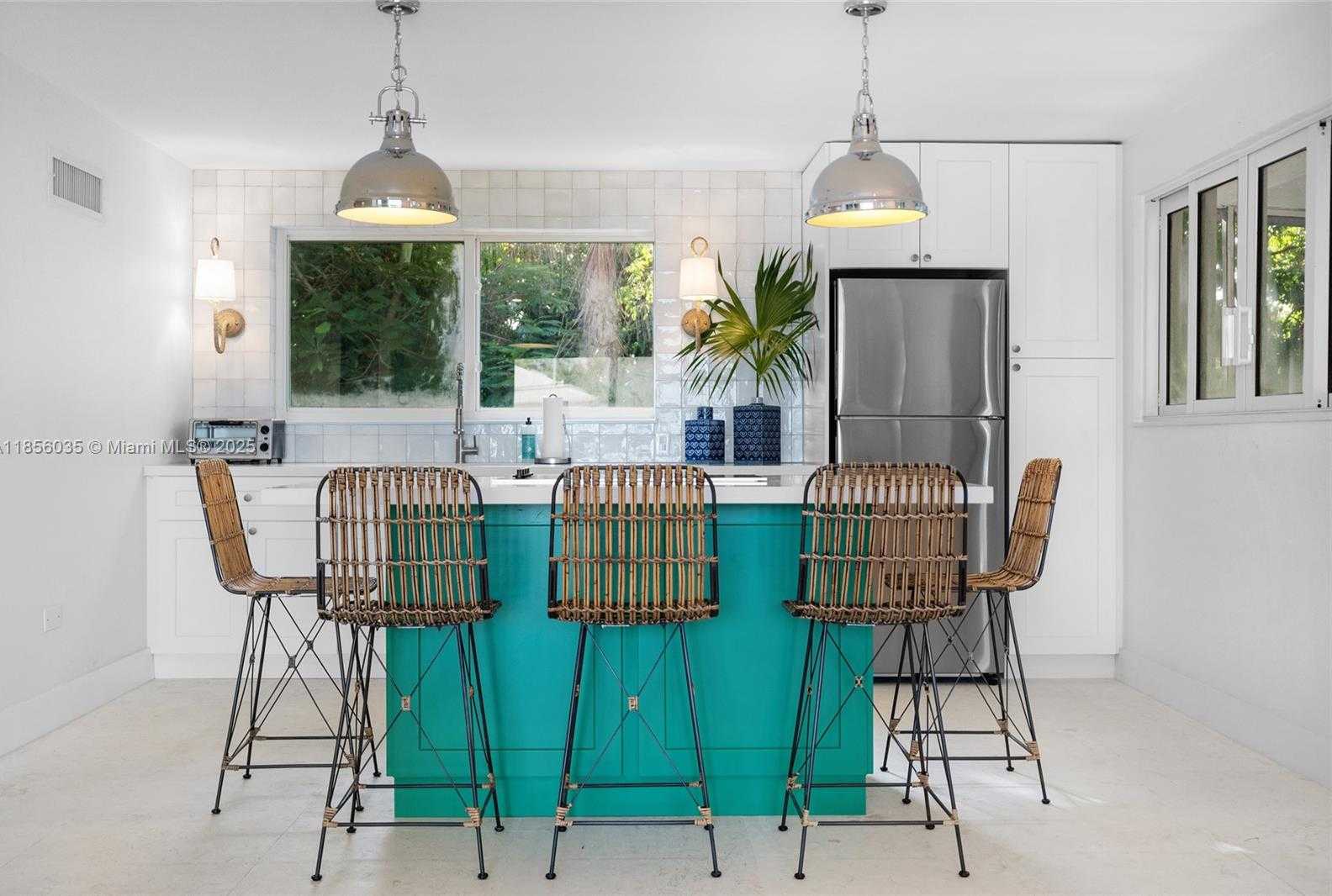 Small Image of 242 BOUGAINVILLEA ST #1, Tavernier Number 4