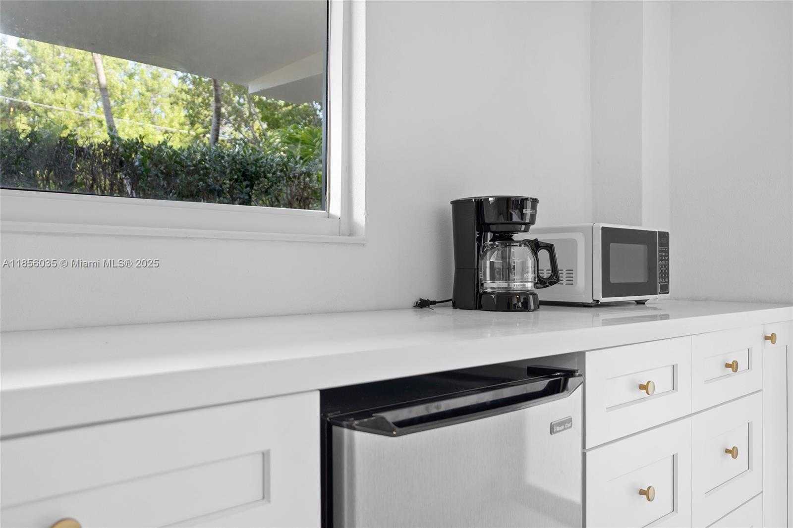 Small Image of 242 BOUGAINVILLEA ST #1, Tavernier Number 43