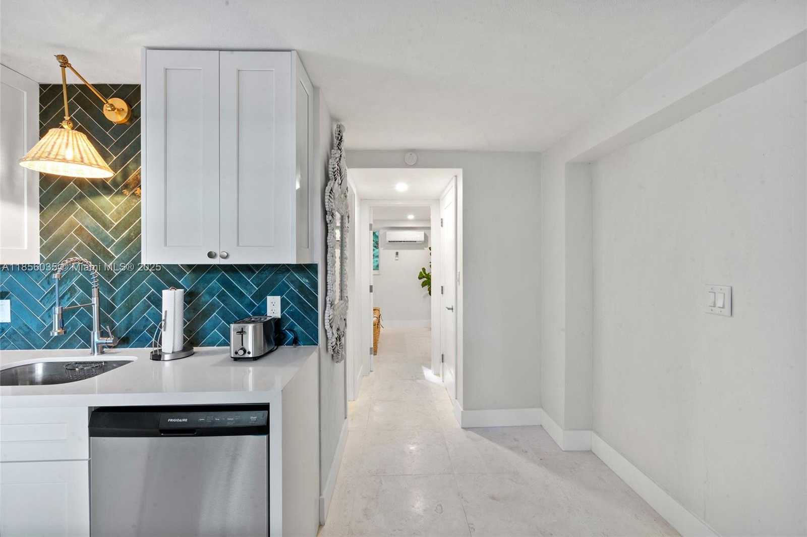 Small Image of 242 BOUGAINVILLEA ST #1, Tavernier Number 44