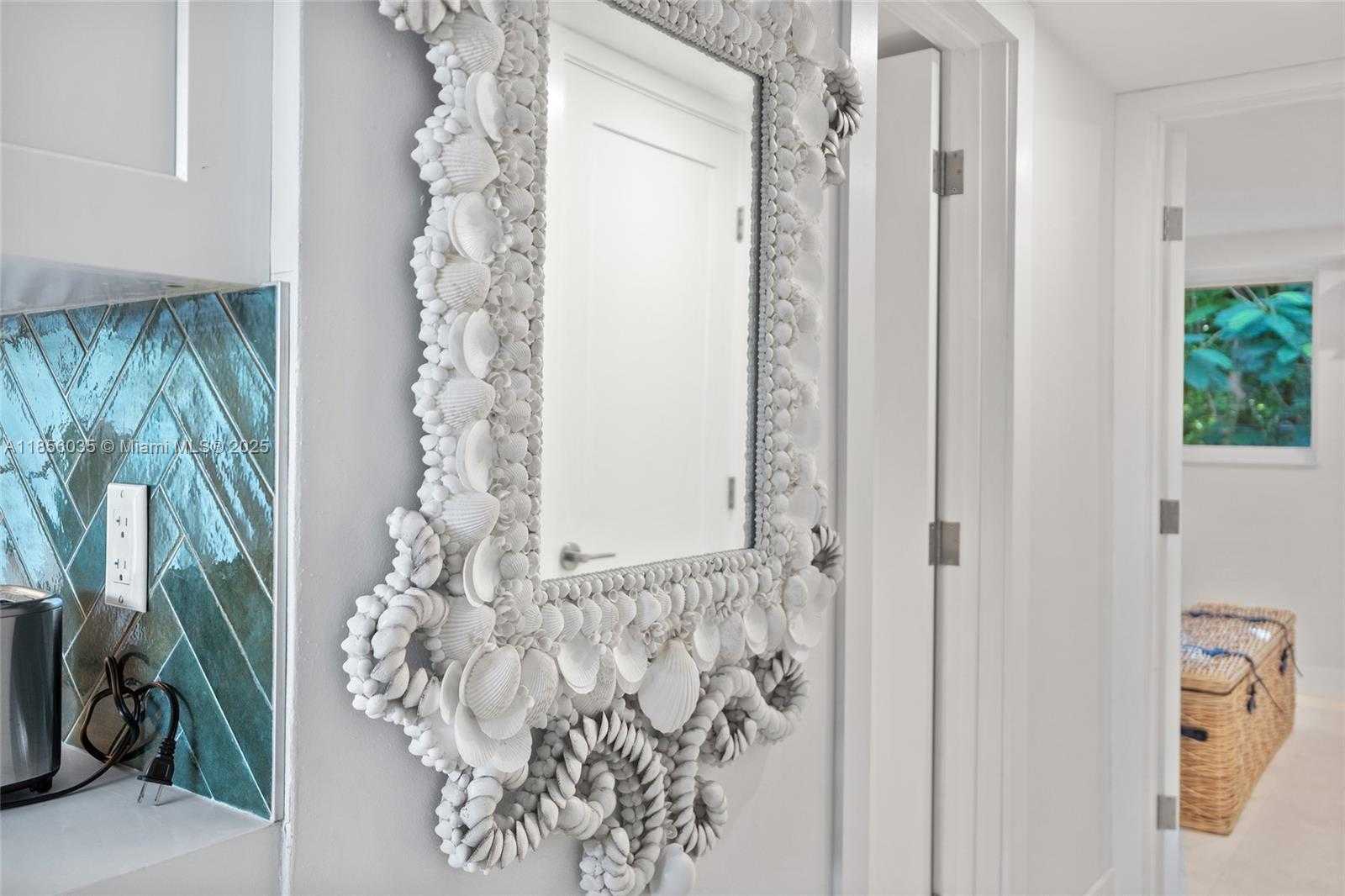 Small Image of 242 BOUGAINVILLEA ST #1, Tavernier Number 49