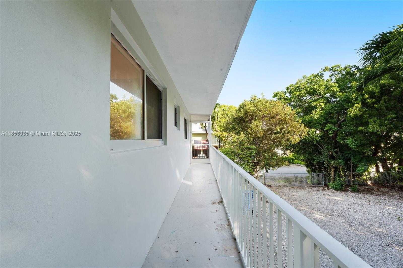 Small Image of 242 BOUGAINVILLEA ST #1, Tavernier Number 62
