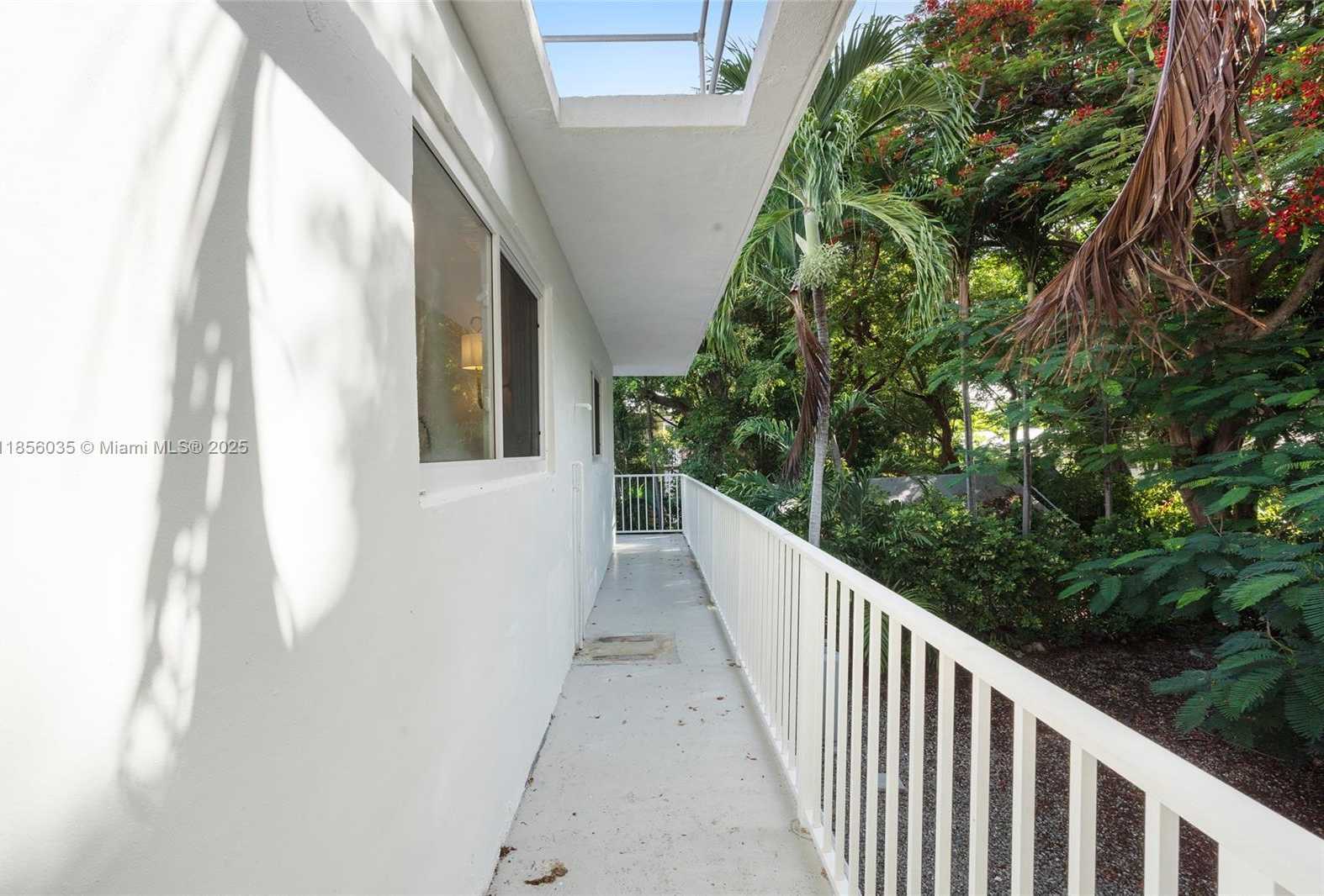 Small Image of 242 BOUGAINVILLEA ST #1, Tavernier Number 63