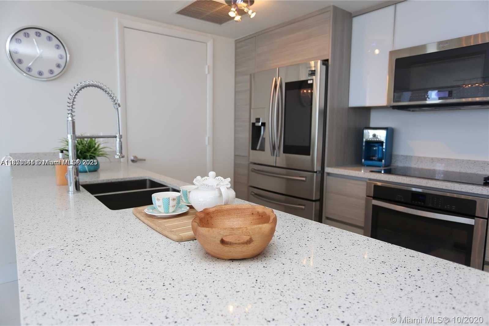Small Image of 50 BISCAYNE BLVD #3402, Miami Number 8