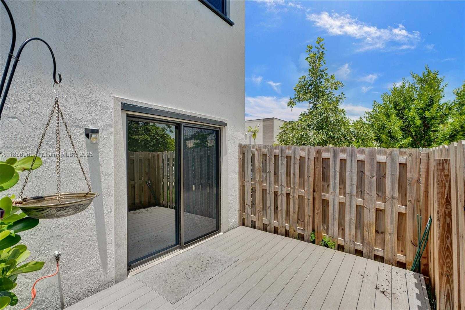Small Image of 213 SOUTH WEST 159TH CT #213, Pembroke Pines Number 15