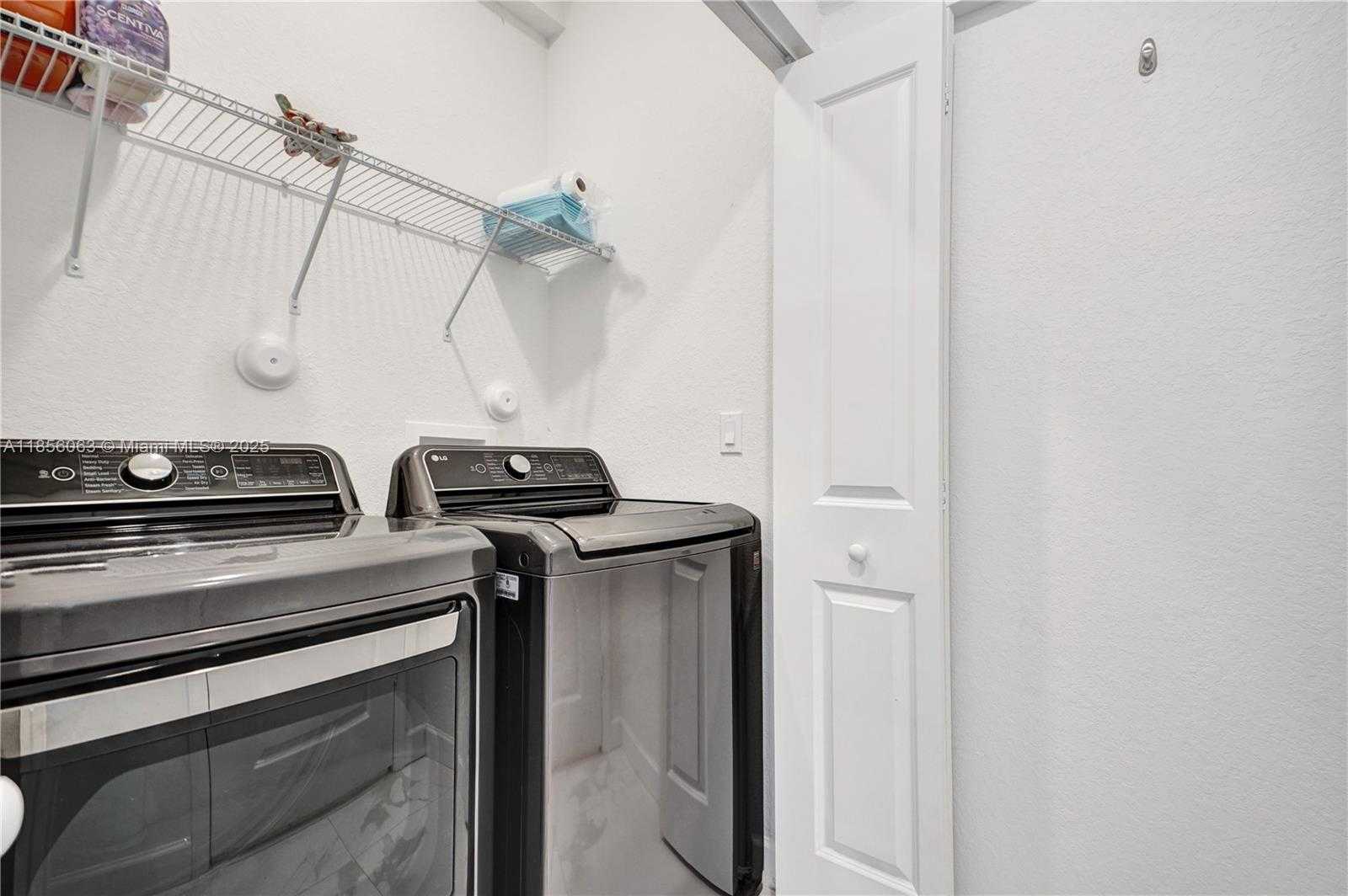 Small Image of 213 SOUTH WEST 159TH CT #213, Pembroke Pines Number 24