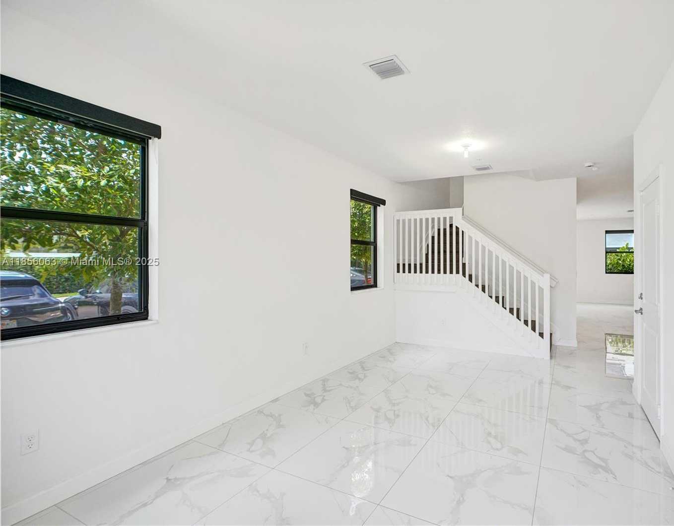 Small Image of 213 SOUTH WEST 159TH CT #213, Pembroke Pines Number 3