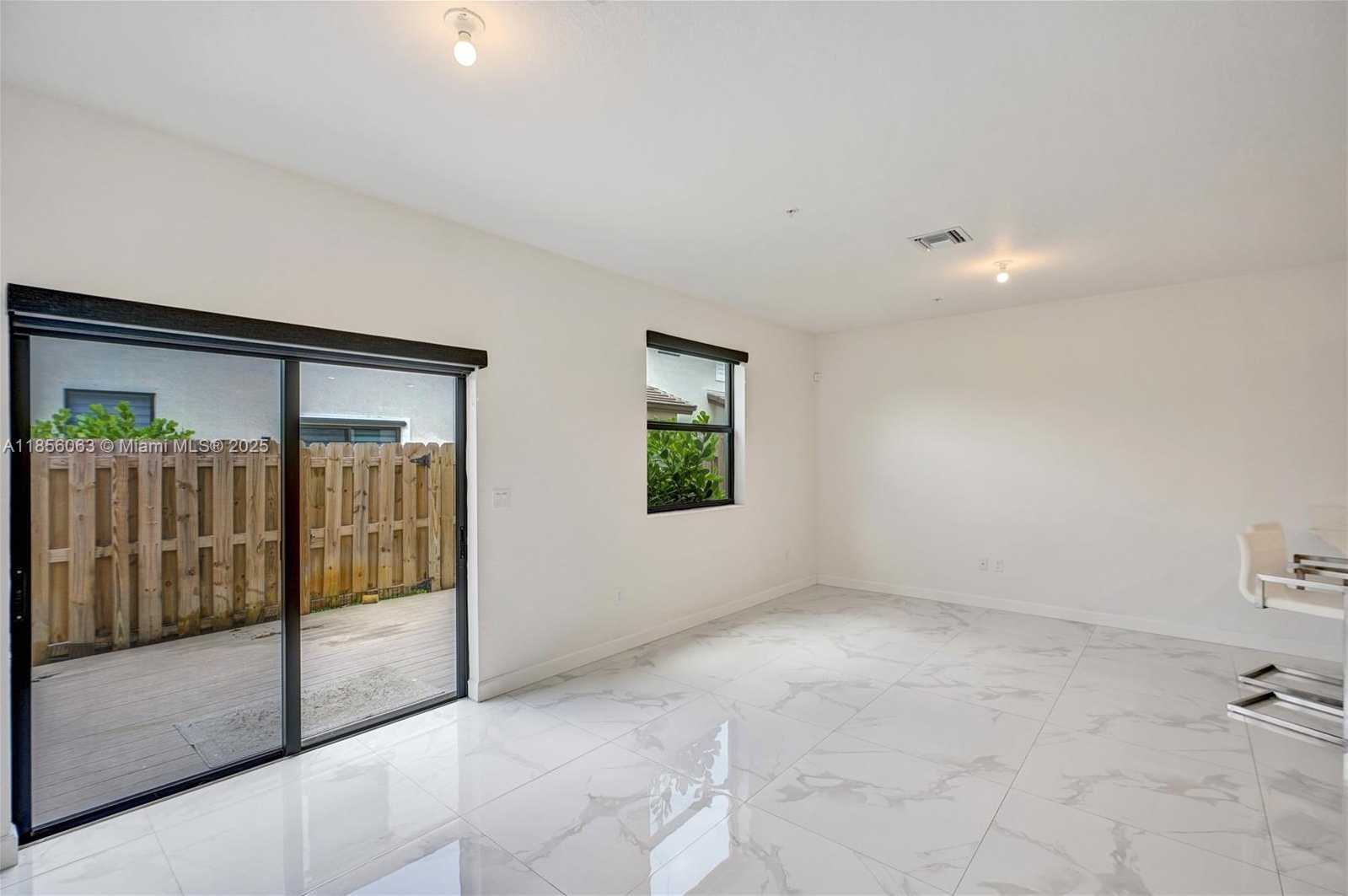 Small Image of 213 SOUTH WEST 159TH CT #213, Pembroke Pines Number 9