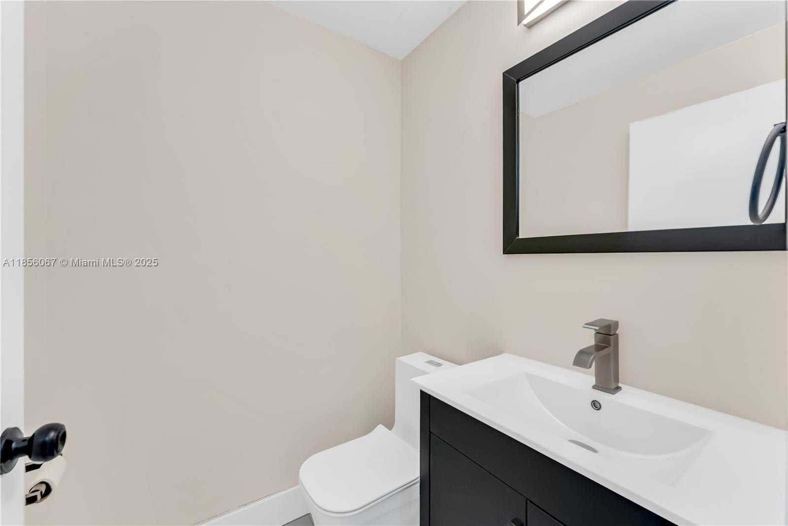 Small Image of 10073 SOUTH WEST 117TH CT, Miami Number 14