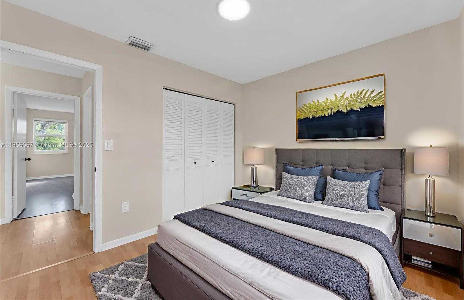 Small Image of 10073 SOUTH WEST 117TH CT, Miami Number 16