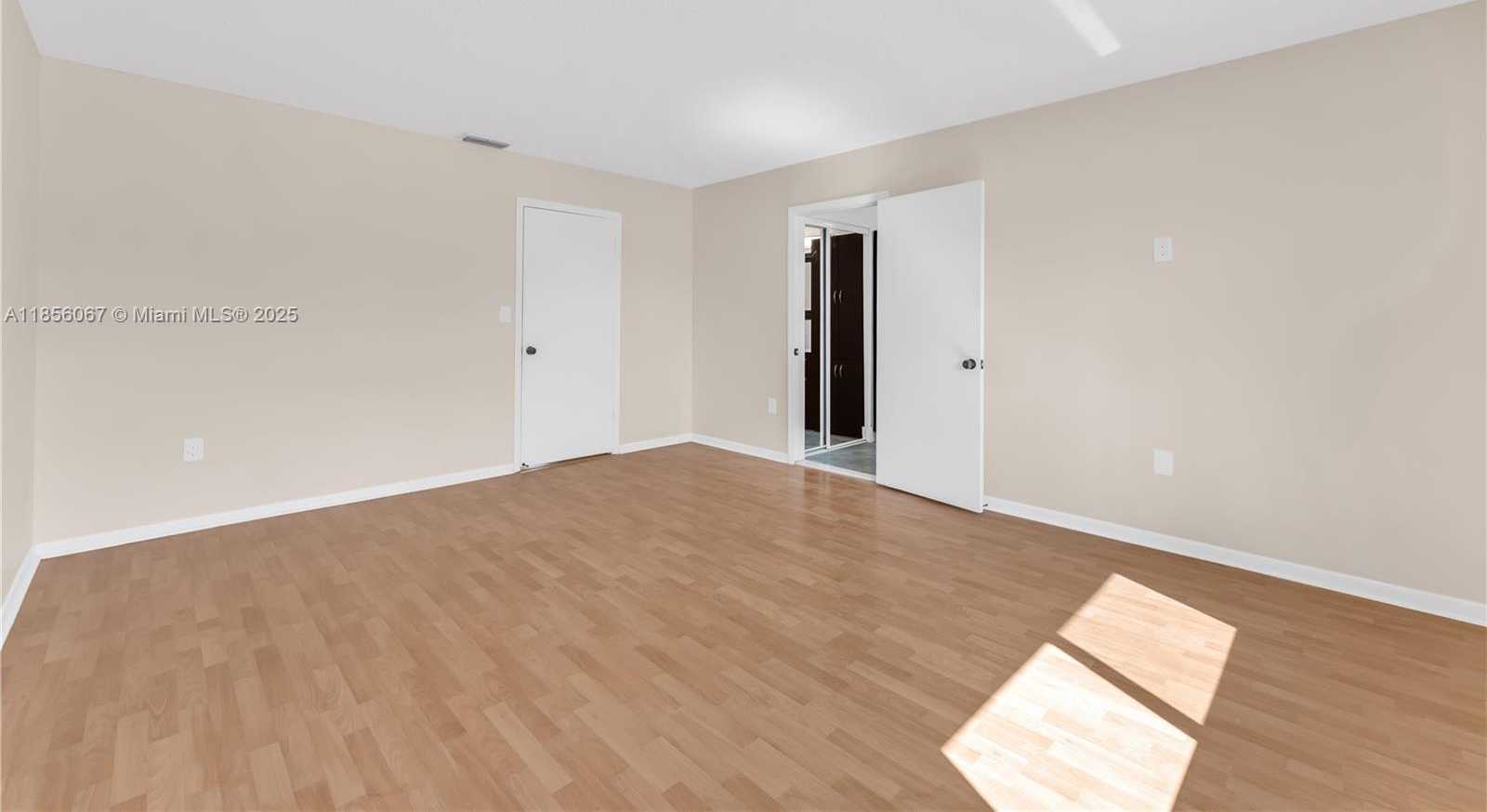 Small Image of 10073 SOUTH WEST 117TH CT, Miami Number 30