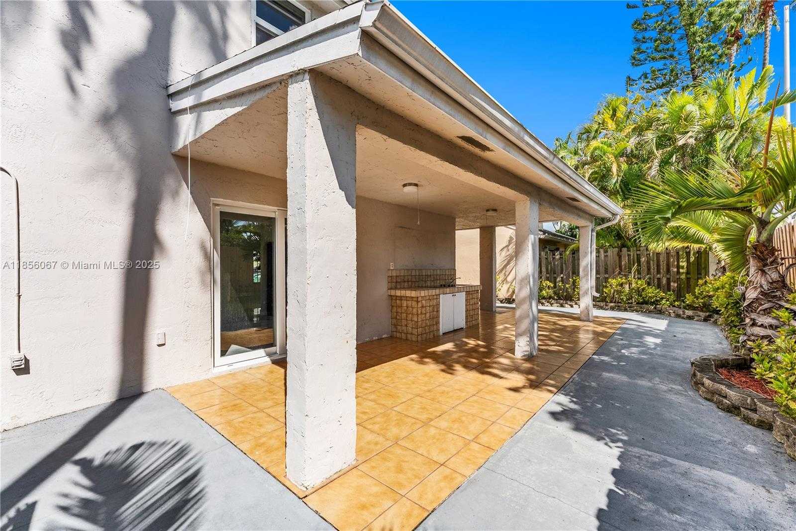 Small Image of 10073 SOUTH WEST 117TH CT, Miami Number 34