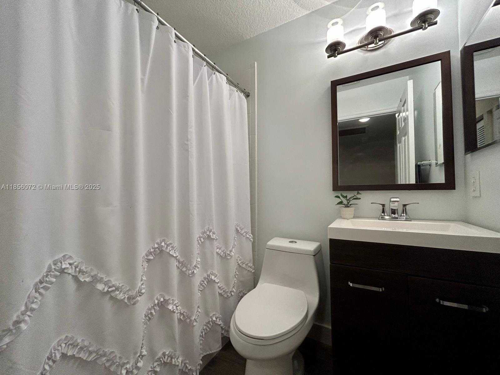 Small Image of 5761 NORTH WEST 115TH CT #109, Doral Number 16