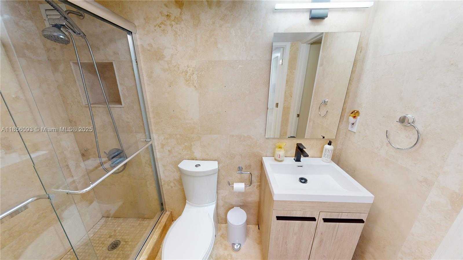 Small Image of 345 OCEAN DR #224, Miami Beach Number 12