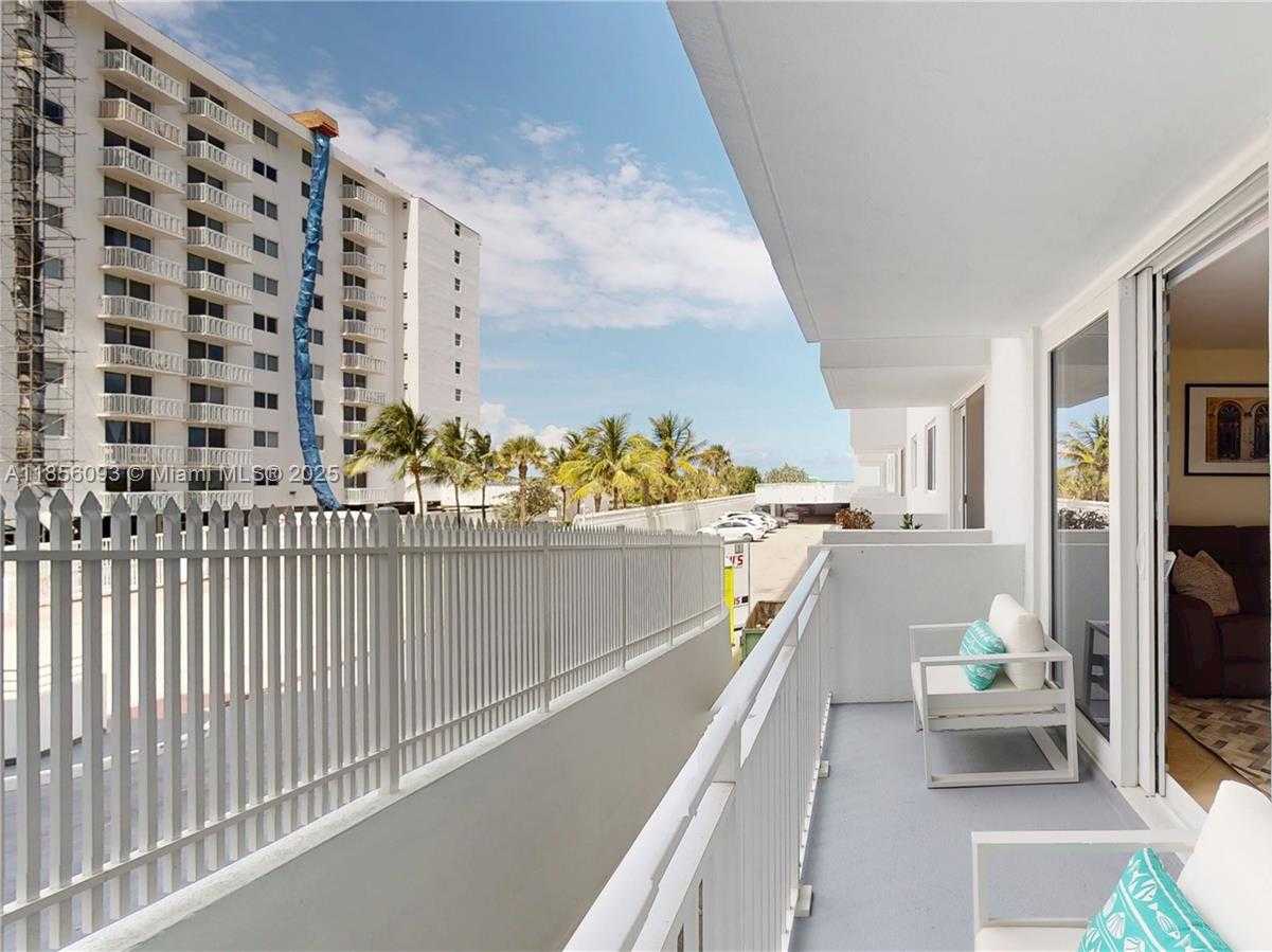 Small Image of 345 OCEAN DR #224, Miami Beach Number 13