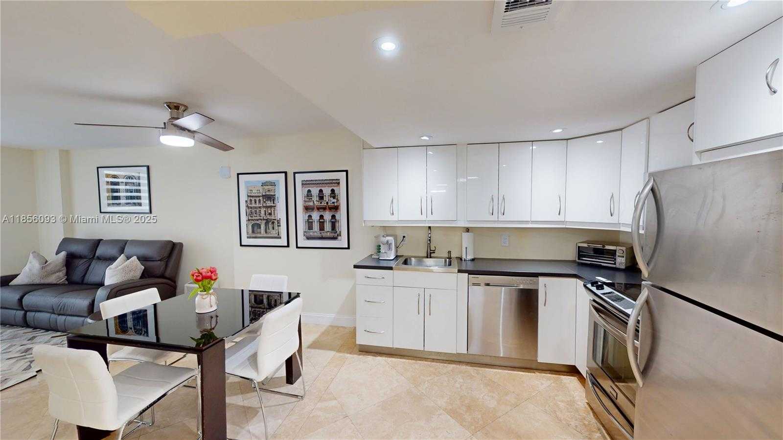 Small Image of 345 OCEAN DR #224, Miami Beach Number 4
