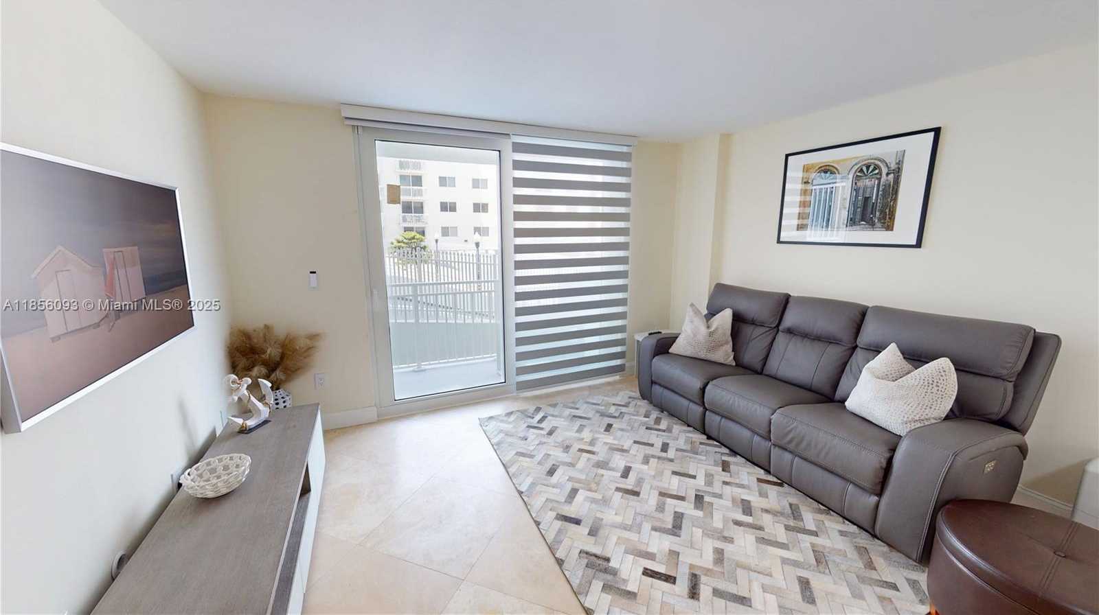 Small Image of 345 OCEAN DR #224, Miami Beach Number 6