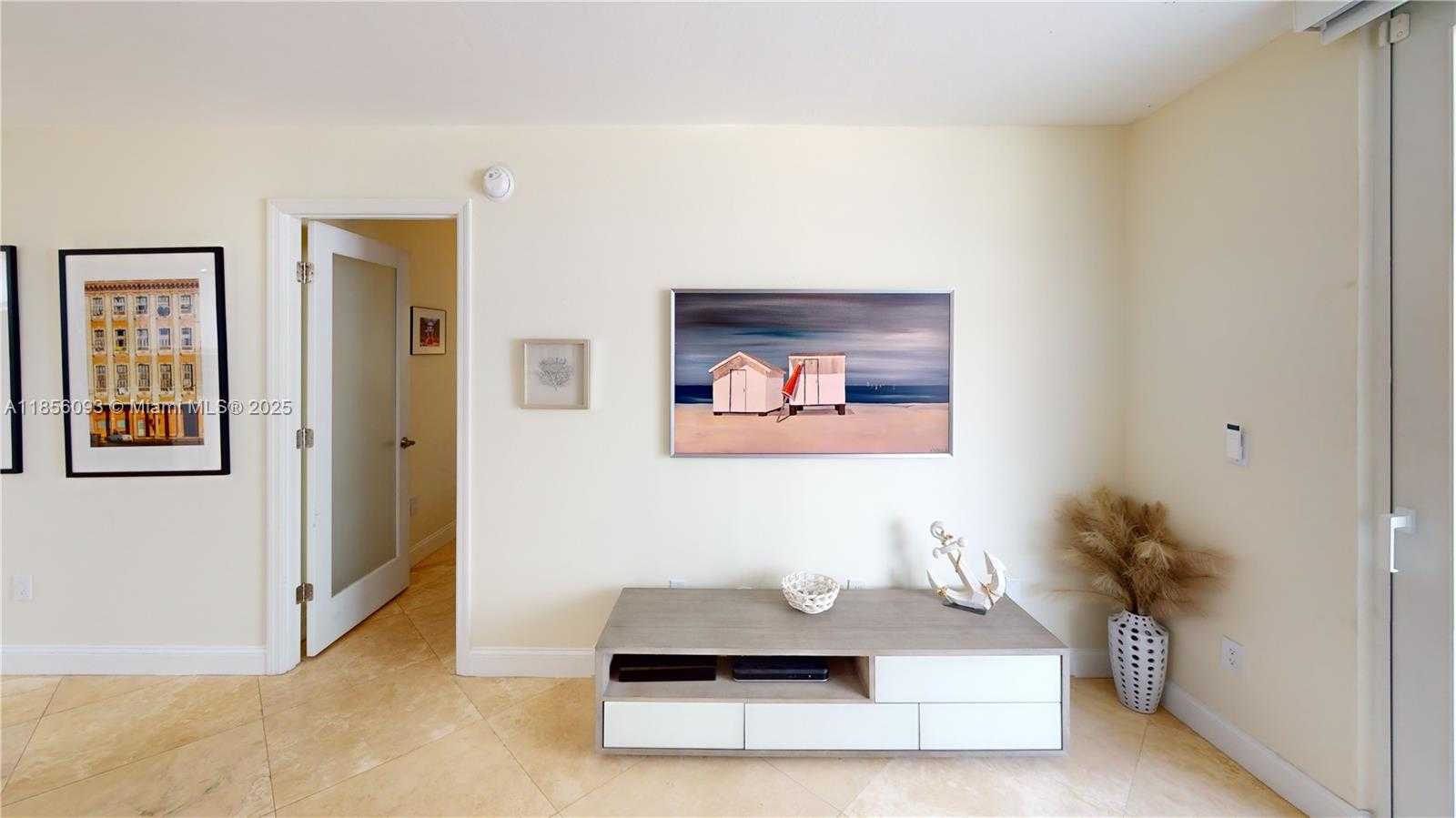 Small Image of 345 OCEAN DR #224, Miami Beach Number 7