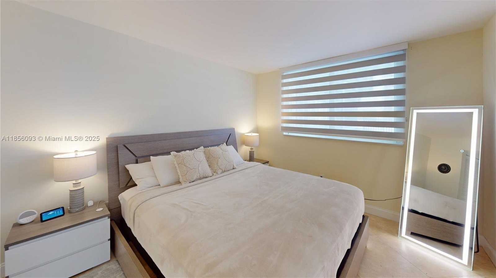 Small Image of 345 OCEAN DR #224, Miami Beach Number 8