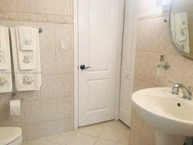 Small Image of 5701 COLLINS AVE #708, Miami Beach Number 11