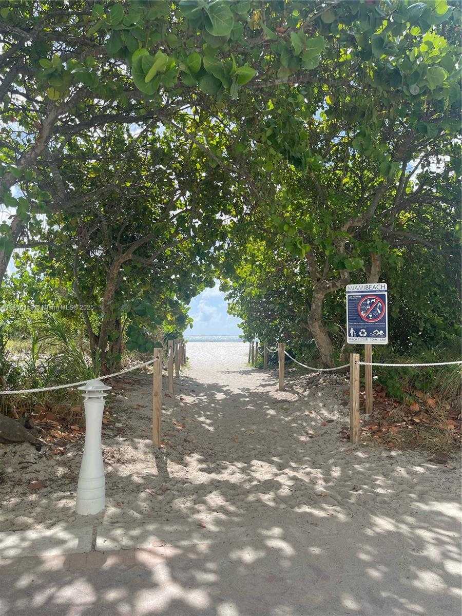 Small Image of 5701 COLLINS AVE #708, Miami Beach Number 27