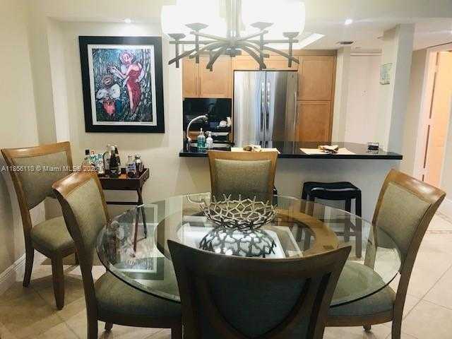 Small Image of 5701 COLLINS AVE #708, Miami Beach Number 4
