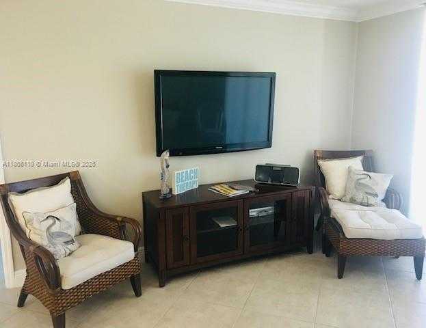 Small Image of 5701 COLLINS AVE #708, Miami Beach Number 6