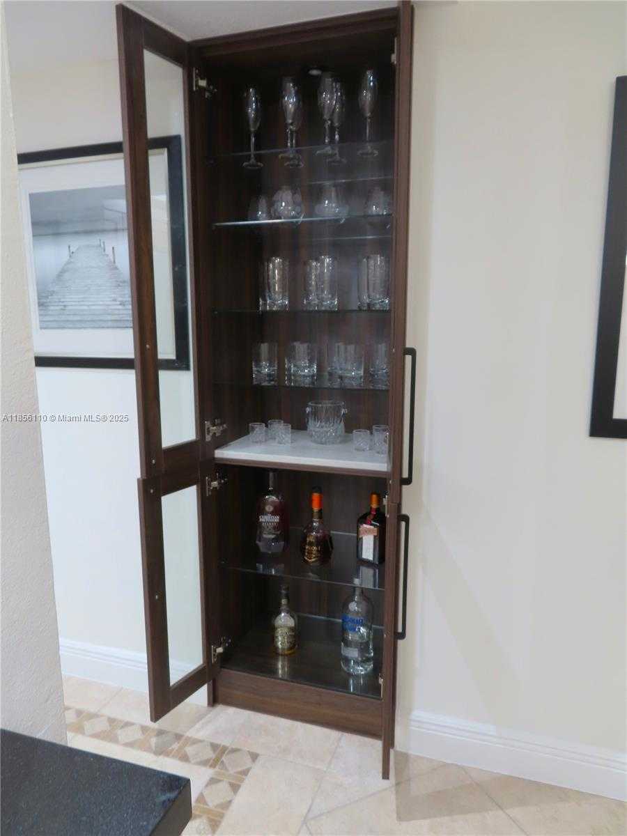 Small Image of 5701 COLLINS AVE #708, Miami Beach Number 7