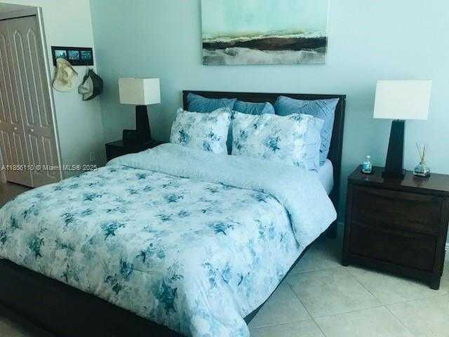 Small Image of 5701 COLLINS AVE #708, Miami Beach Number 8