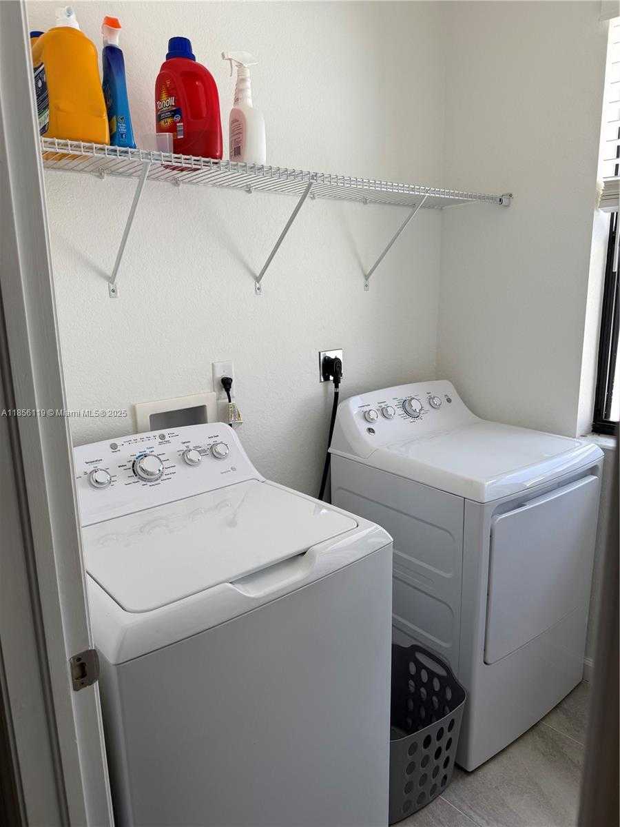 Small Image of 3523 WEST 105TH PL #3523, Hialeah Number 15