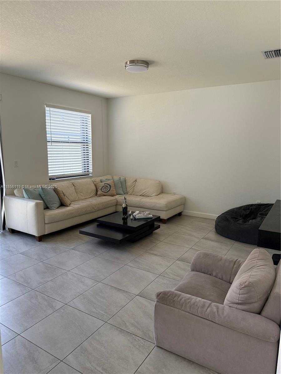 Small Image of 3523 WEST 105TH PL #3523, Hialeah Number 6