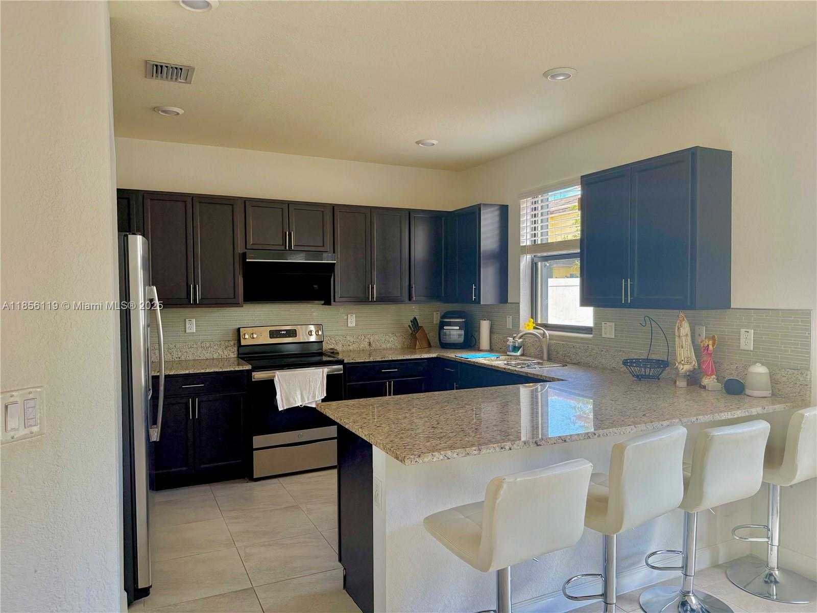 Small Image of 3523 WEST 105TH PL #3523, Hialeah Number 8