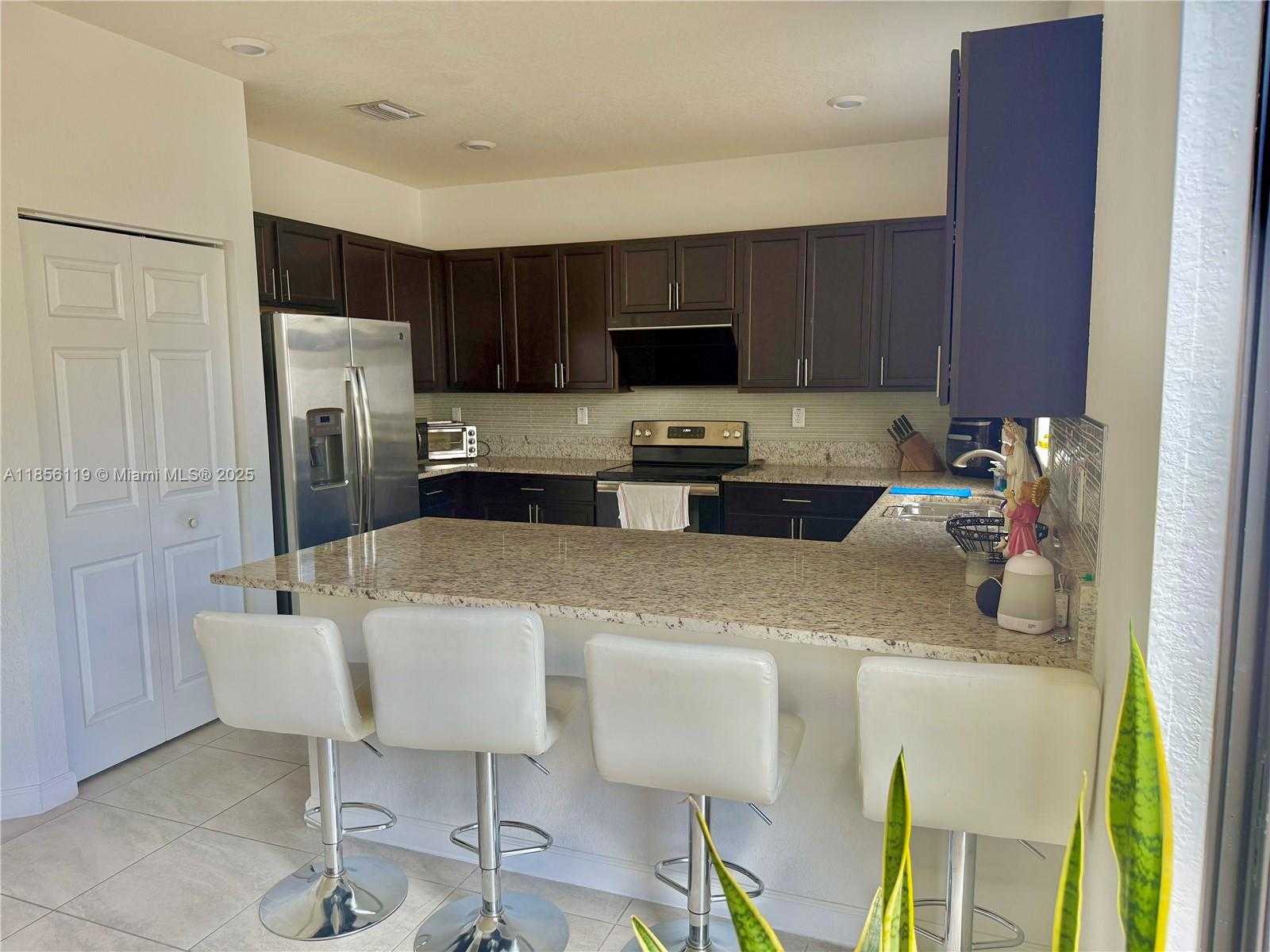 Small Image of 3523 WEST 105TH PL #3523, Hialeah Number 9
