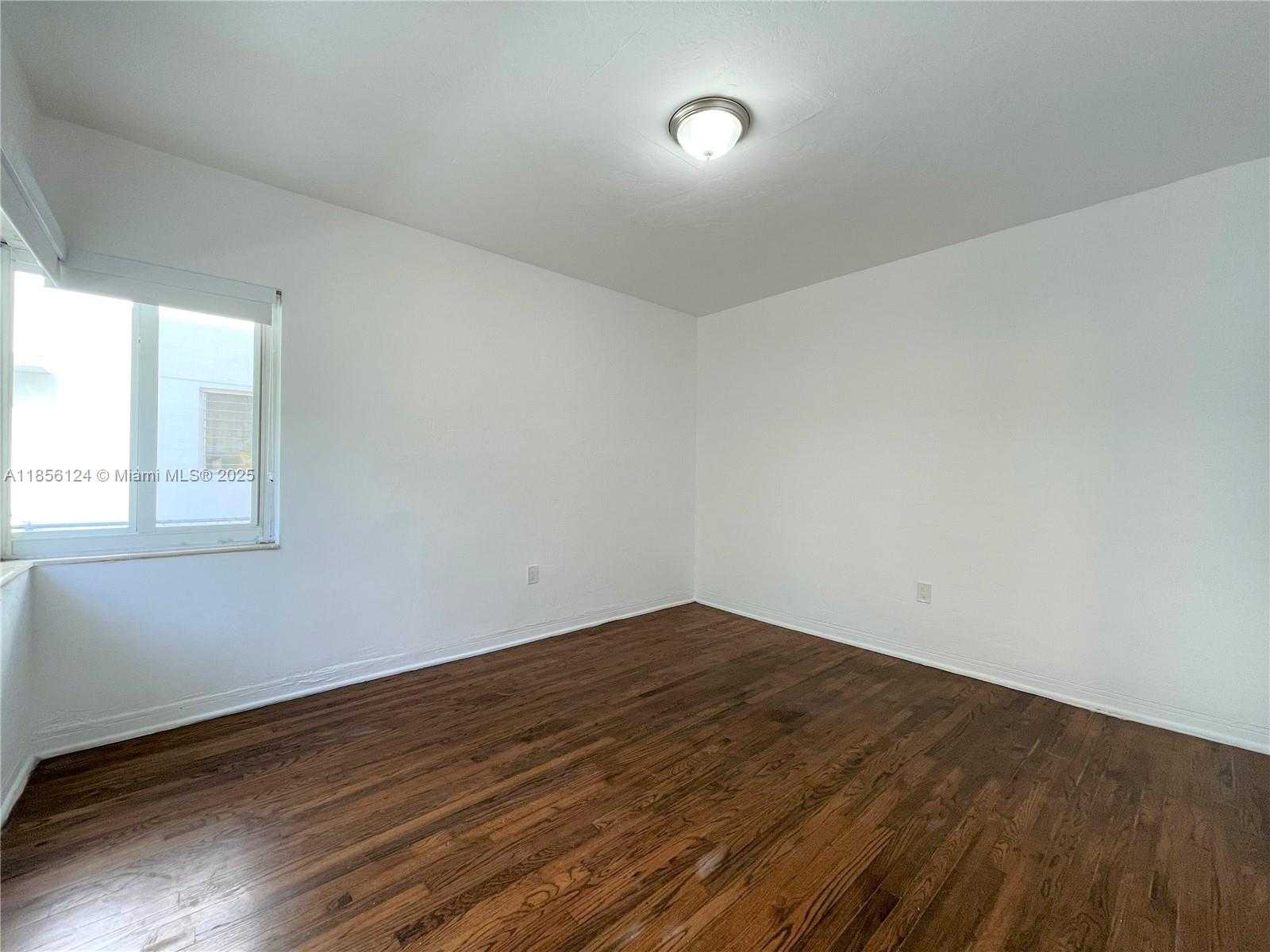 Small Image of 955 BAY DR #6, Miami Beach Number 10