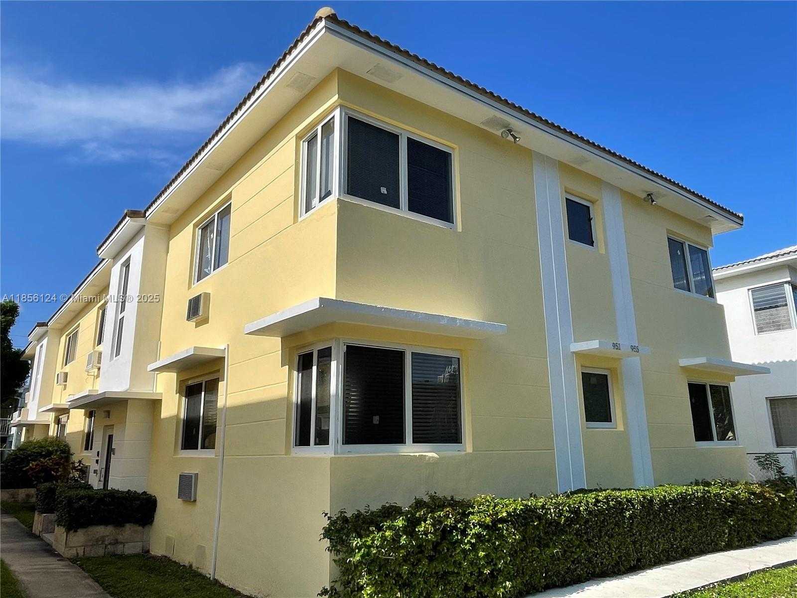 Small Image of 955 BAY DR #6, Miami Beach Number 16
