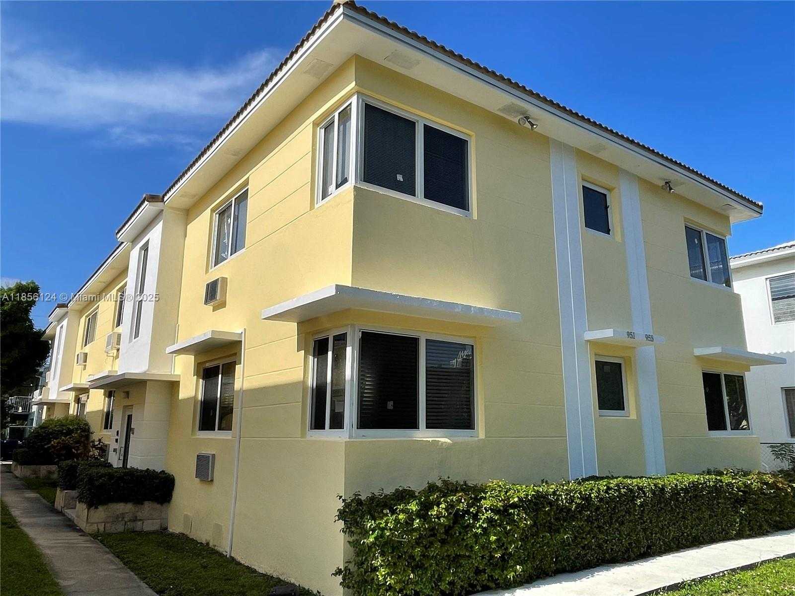 Small Image of 955 BAY DR #6, Miami Beach Number 17