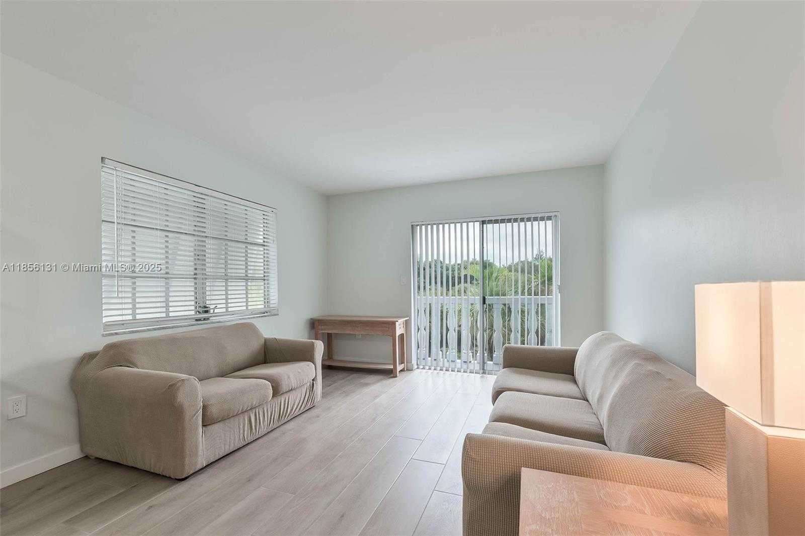 Small Image of 1150 MADRUGA AVE #C304, Coral Gables Number 10