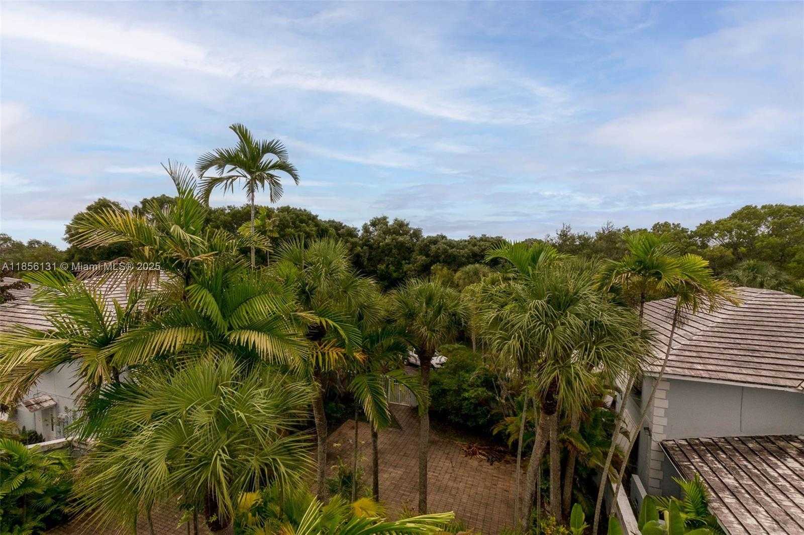 Small Image of 1150 MADRUGA AVE #C304, Coral Gables Number 14