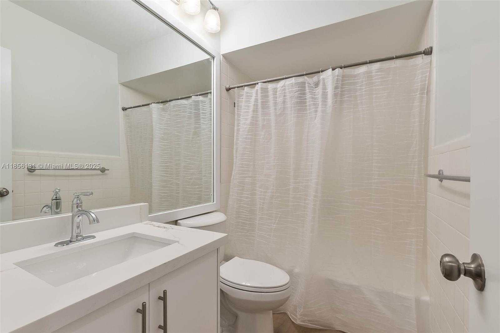 Small Image of 1150 MADRUGA AVE #C304, Coral Gables Number 7