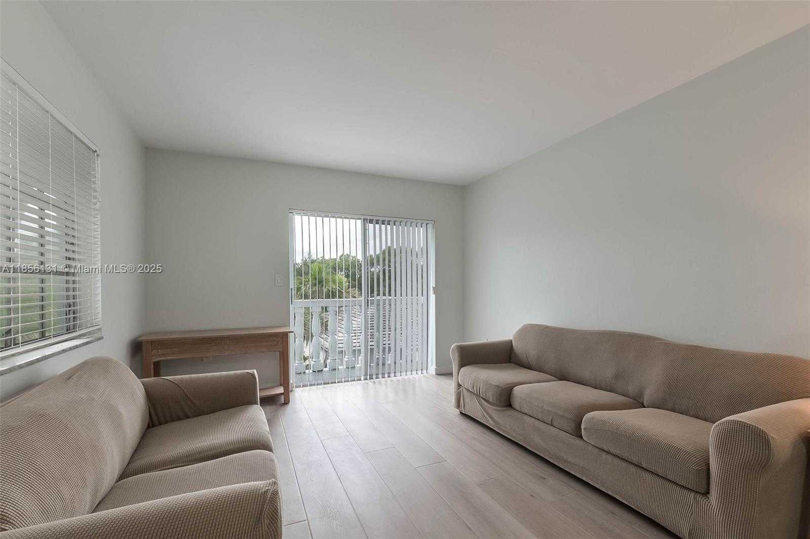 Small Image of 1150 MADRUGA AVE #C304, Coral Gables Number 9