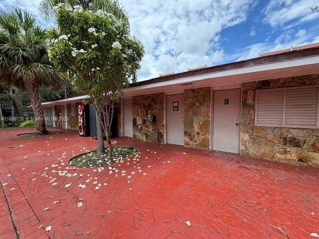 Small Image of 8501 NORTH WEST 8TH ST #307, Miami Number 35
