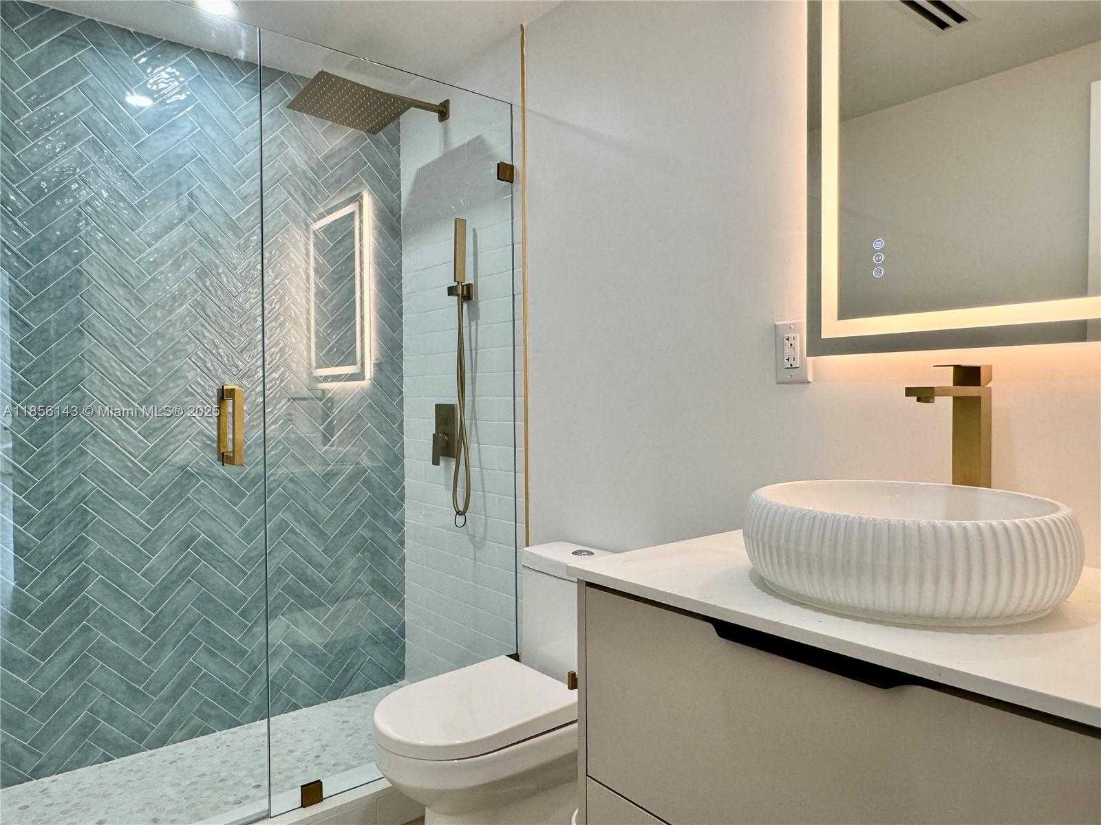 Small Image of 3001 SOUTH OCEAN DR #1411, Hollywood Number 24
