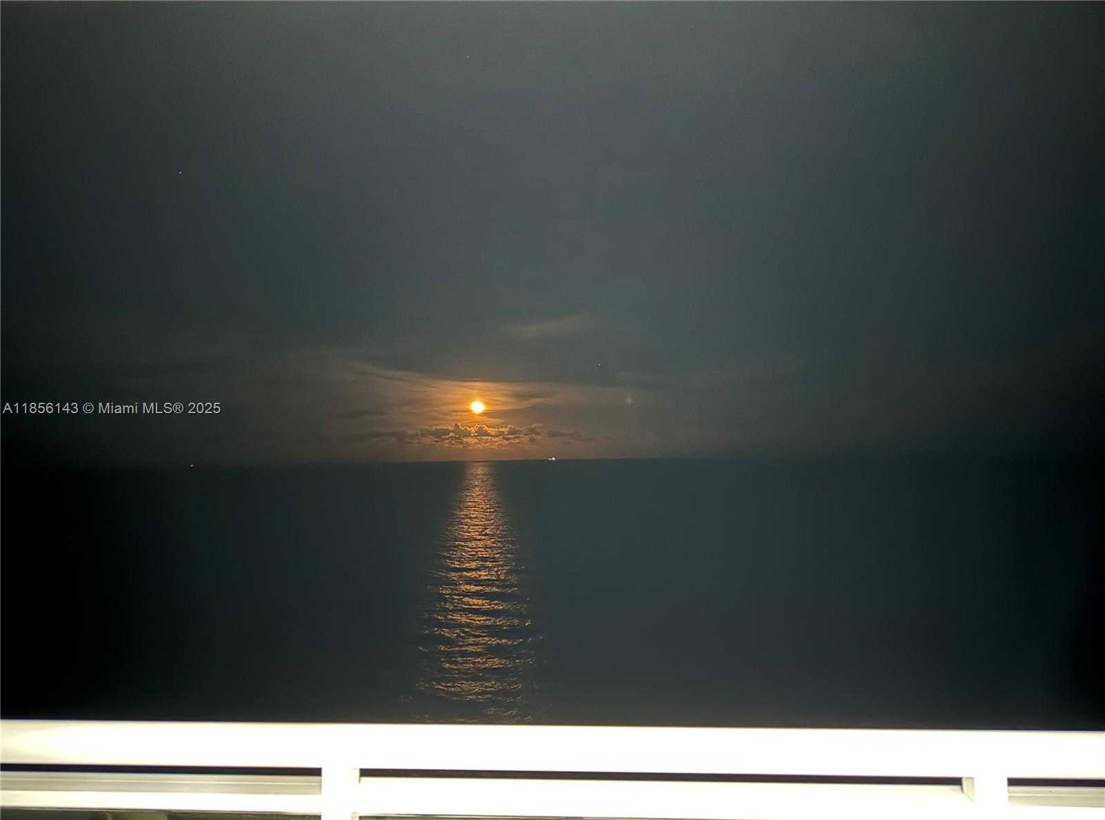 Small Image of 3001 SOUTH OCEAN DR #1411, Hollywood Number 29