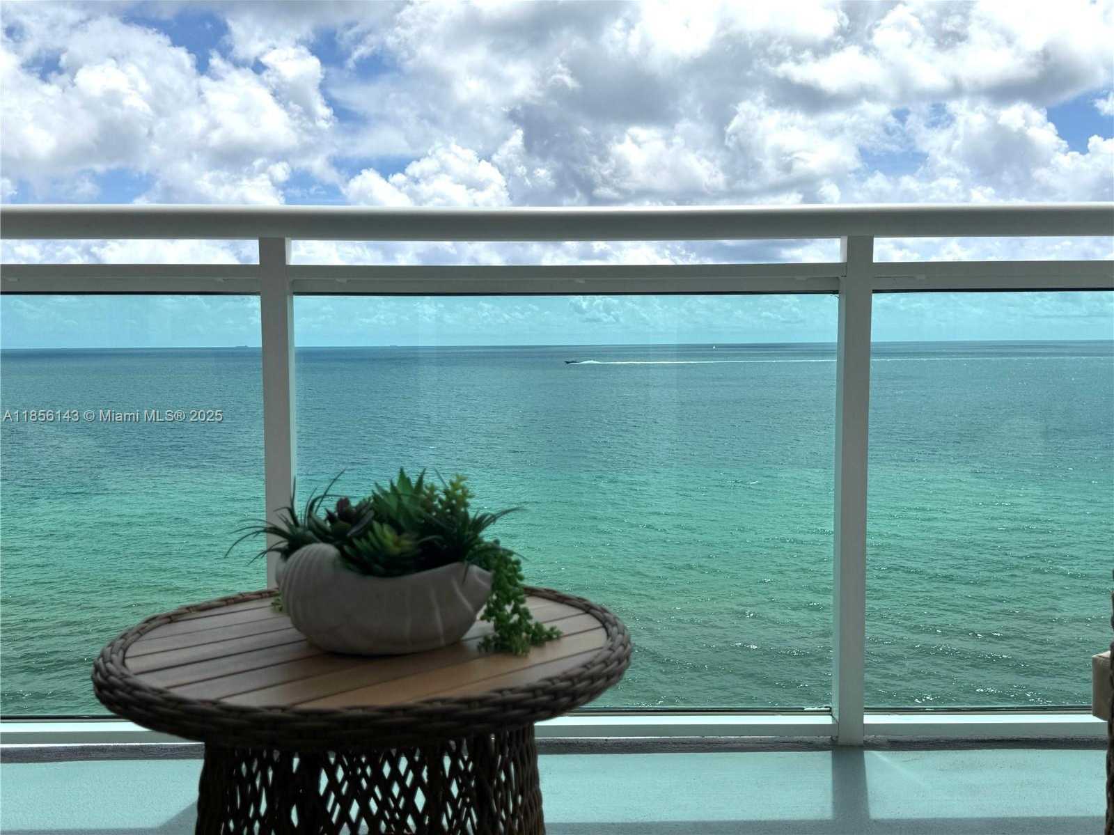 Small Image of 3001 SOUTH OCEAN DR #1411, Hollywood Number 8