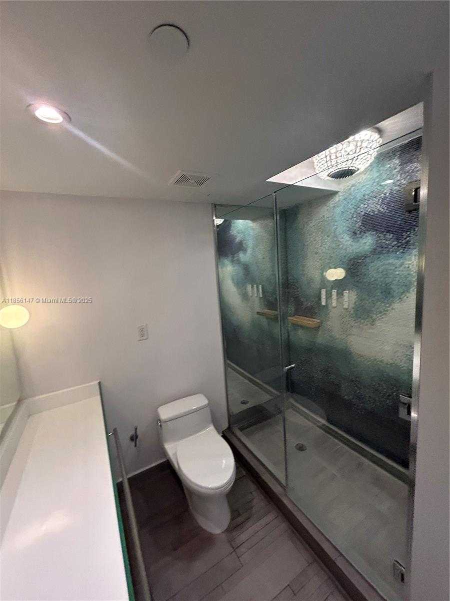 Small Image of 1100 WEST AVE #322, Miami Beach Number 10