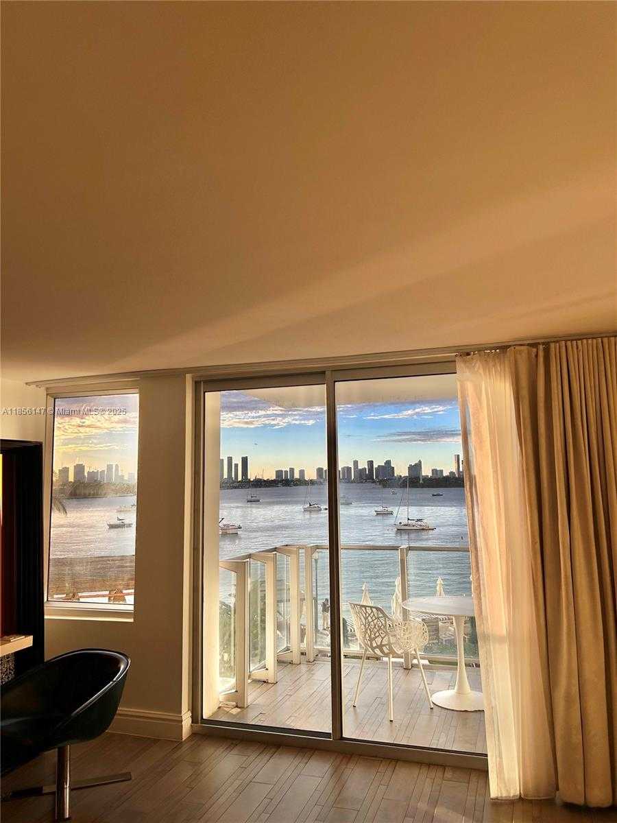 Small Image of 1100 WEST AVE #322, Miami Beach Number 14