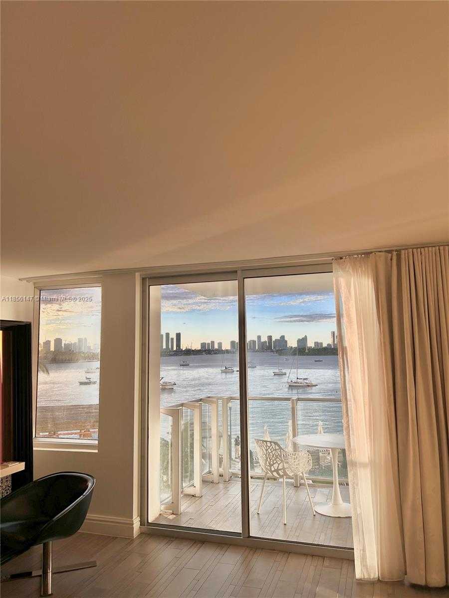 Small Image of 1100 WEST AVE #322, Miami Beach Number 15