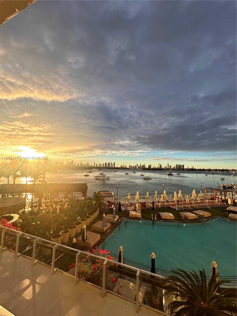 Small Image of 1100 WEST AVE #322, Miami Beach Number 2