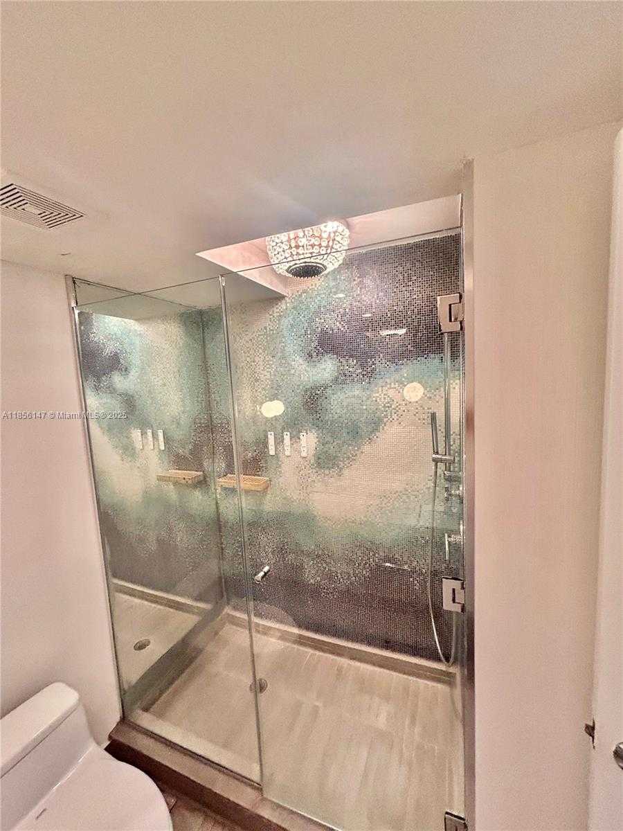 Small Image of 1100 WEST AVE #322, Miami Beach Number 21