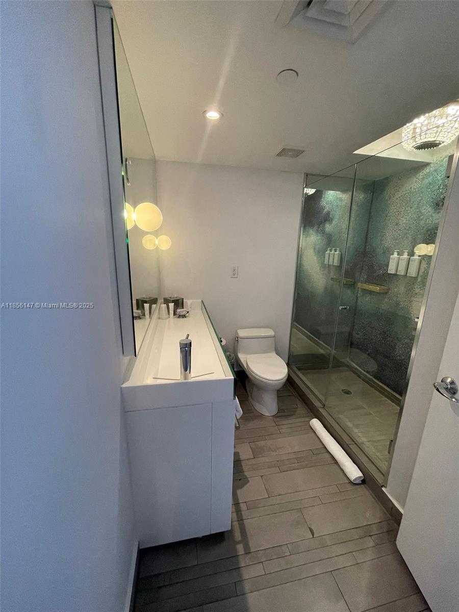 Small Image of 1100 WEST AVE #322, Miami Beach Number 31